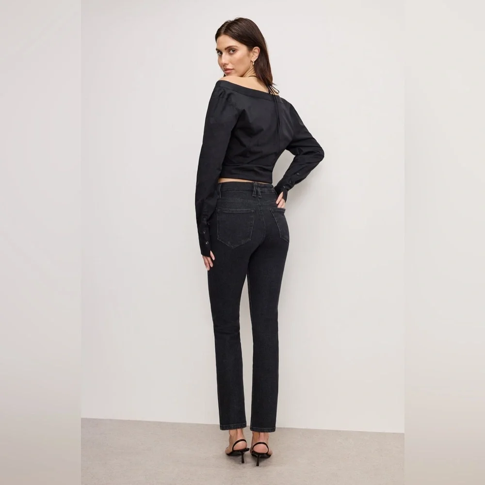 Good American Good Classic Straight Leg Jeans in Black308 - Picture 4 of 10